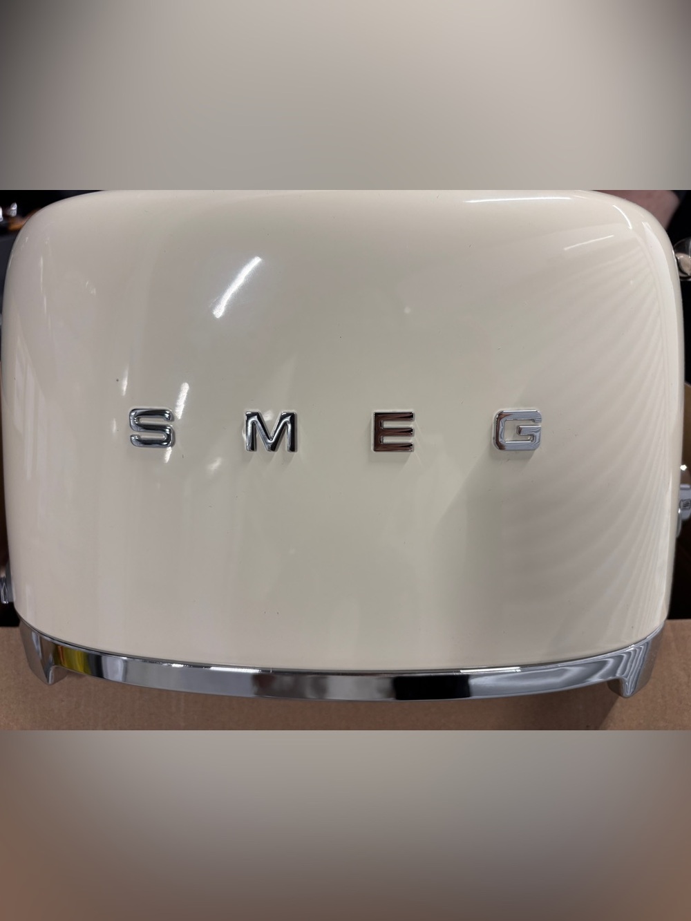 Smeg 2-Slice Toaster - Cream - Picture 2 of 6